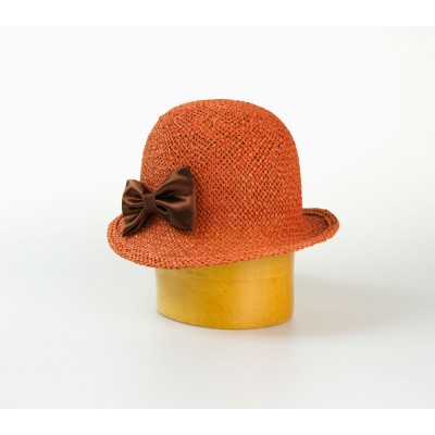 Dámský papírový klobouk...