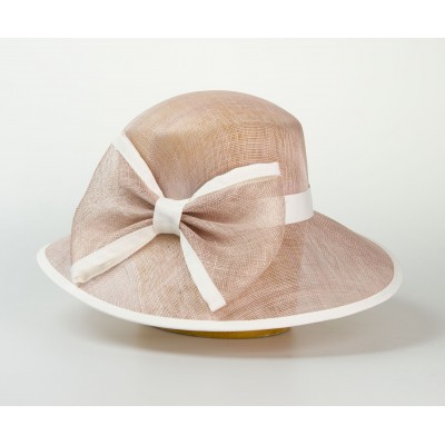 Modelový sinamay klobouk...