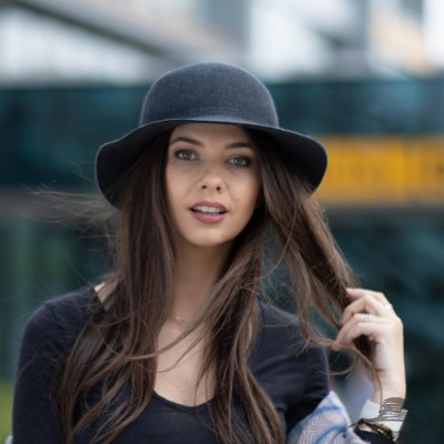 Dámský vlněný klobouk...