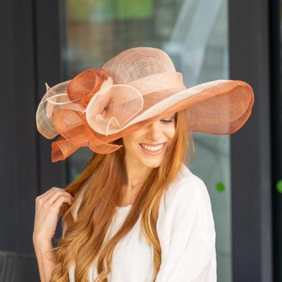 Modelový klobouk sinamay