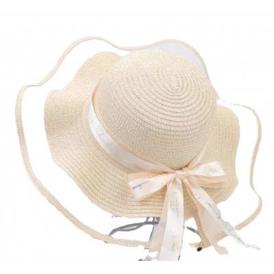 Dámský klobouk zdobený stuhou 2