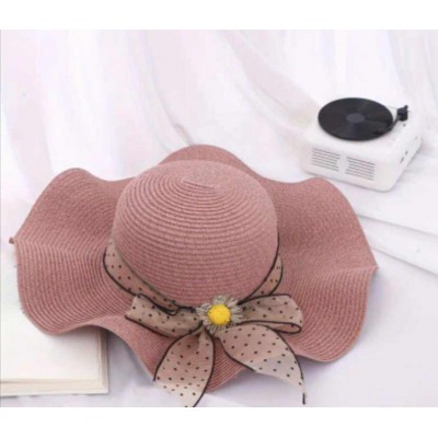 Dámský klobouk zdobený