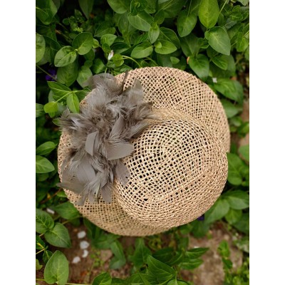 Modelový klobouk z mořské...