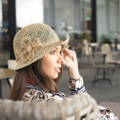 Modelový klobouk z mořské...