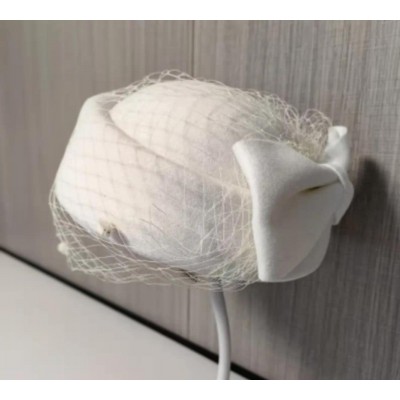 Dámská vlněná lodička zdobená